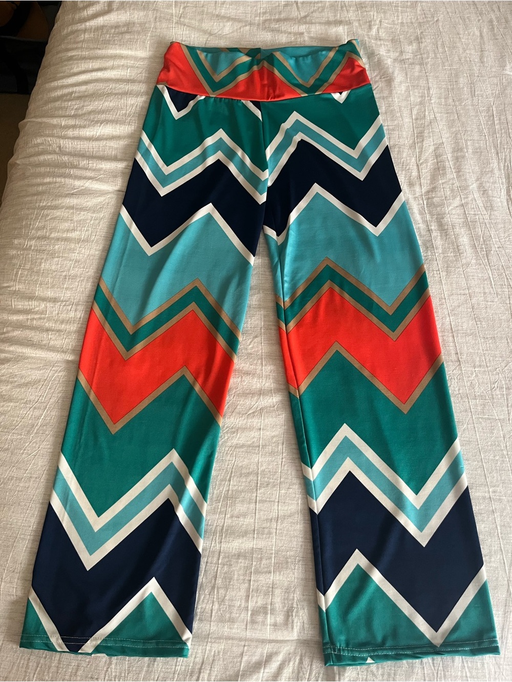 Chevron Print Wide Leg Slinky Pants